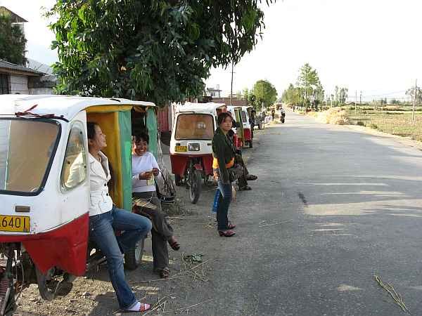 Dali - autobuska stanica.jpg, 36 KB